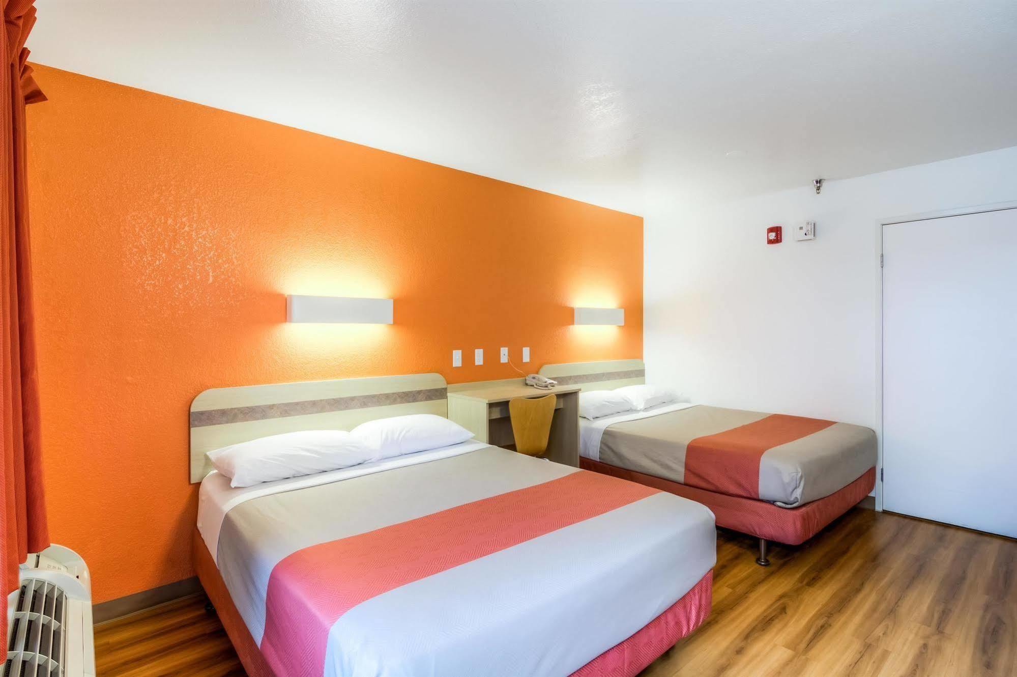 Motel 6 Chicago - Elk Grove Elk Grove Village Kültér fotó