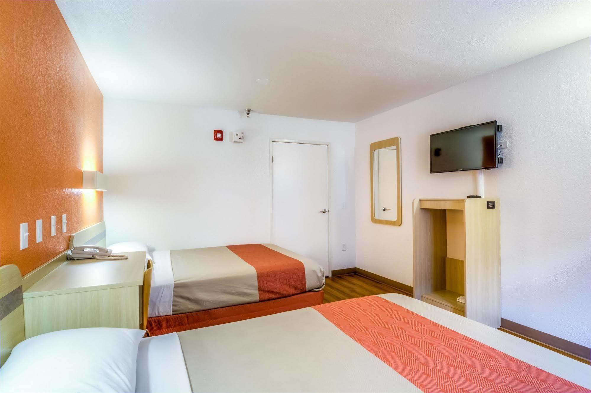 Motel 6 Chicago - Elk Grove Elk Grove Village Kültér fotó