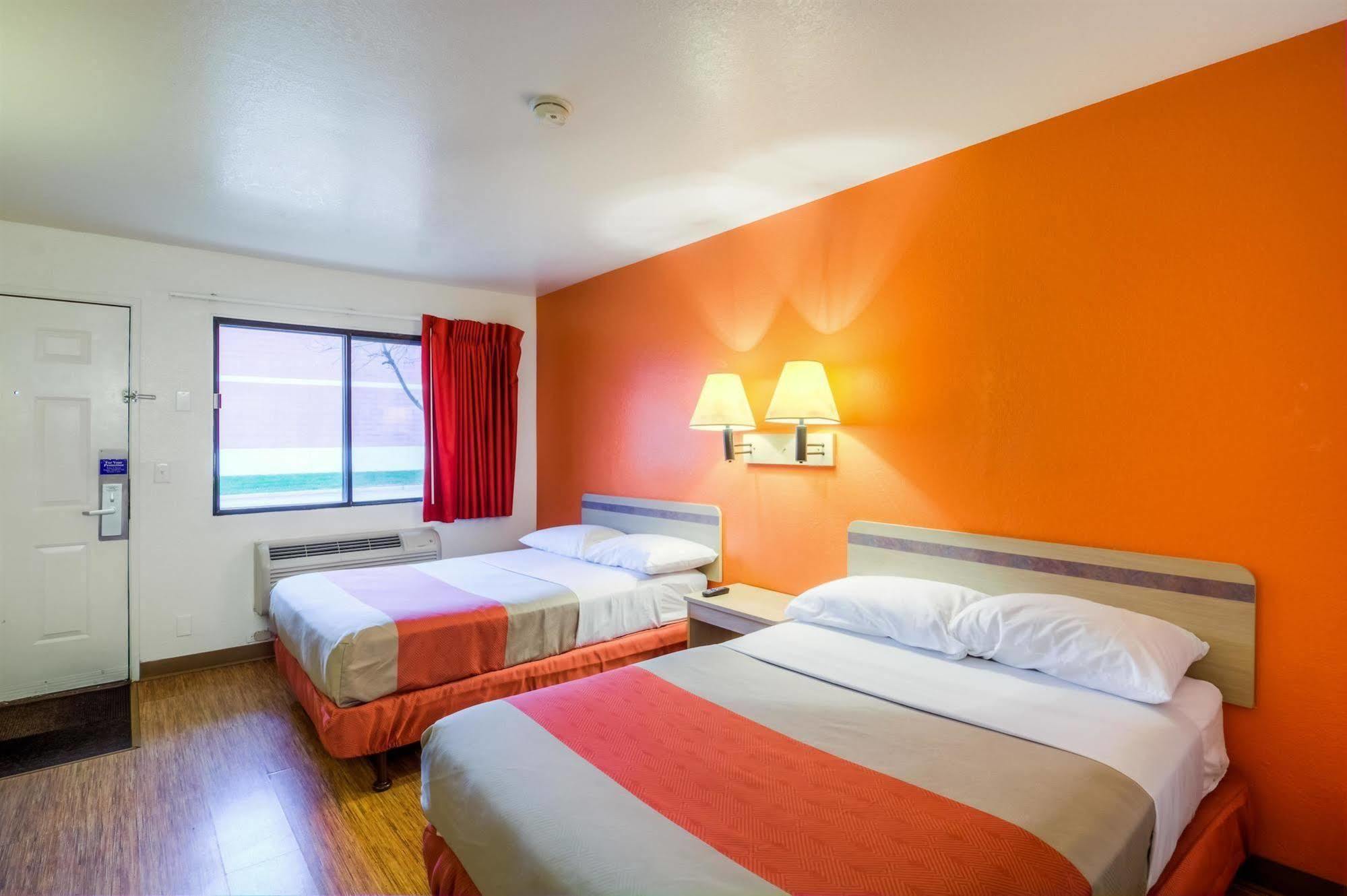 Motel 6 Chicago - Elk Grove Elk Grove Village Kültér fotó