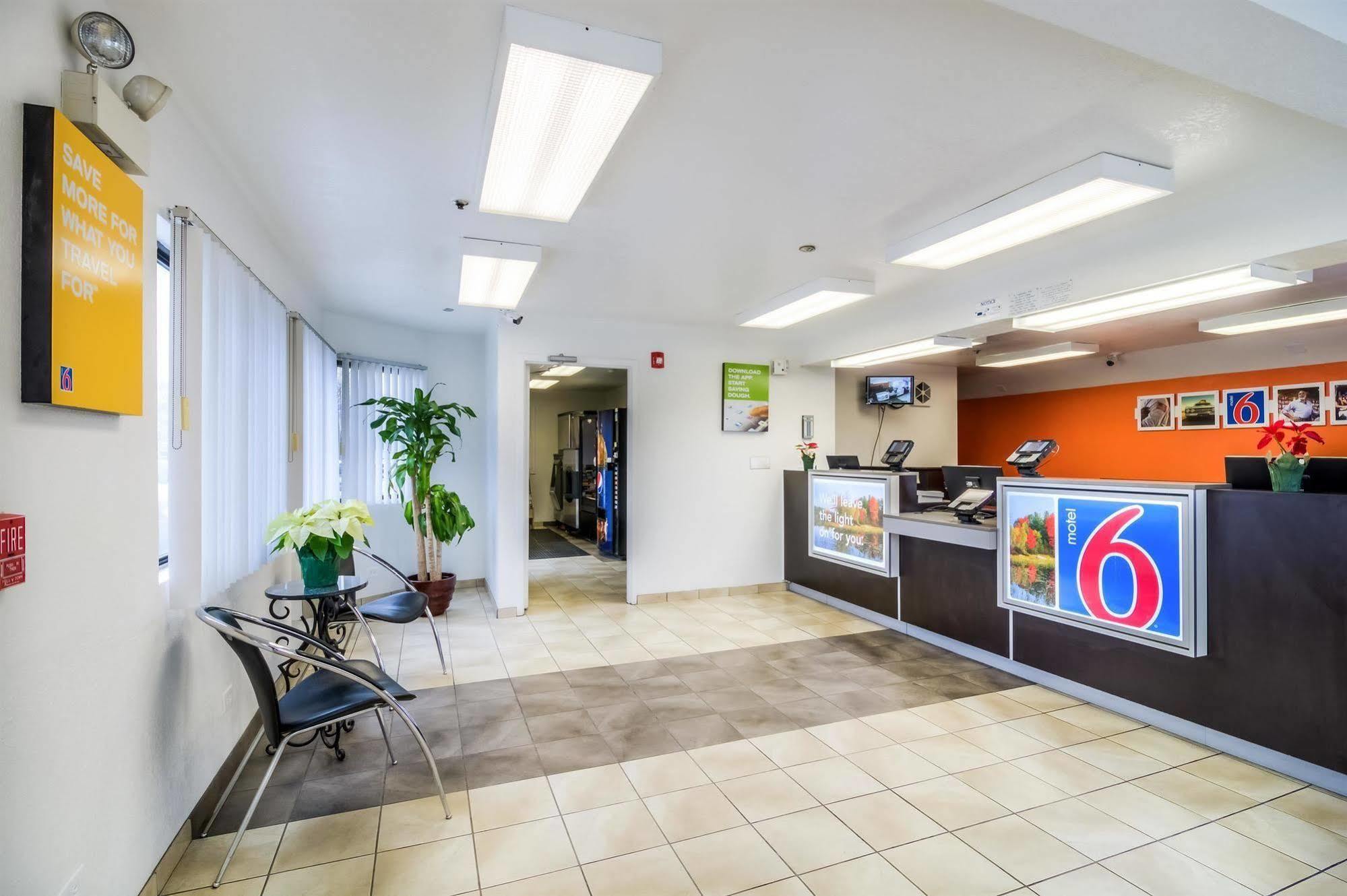 Motel 6 Chicago - Elk Grove Elk Grove Village Kültér fotó