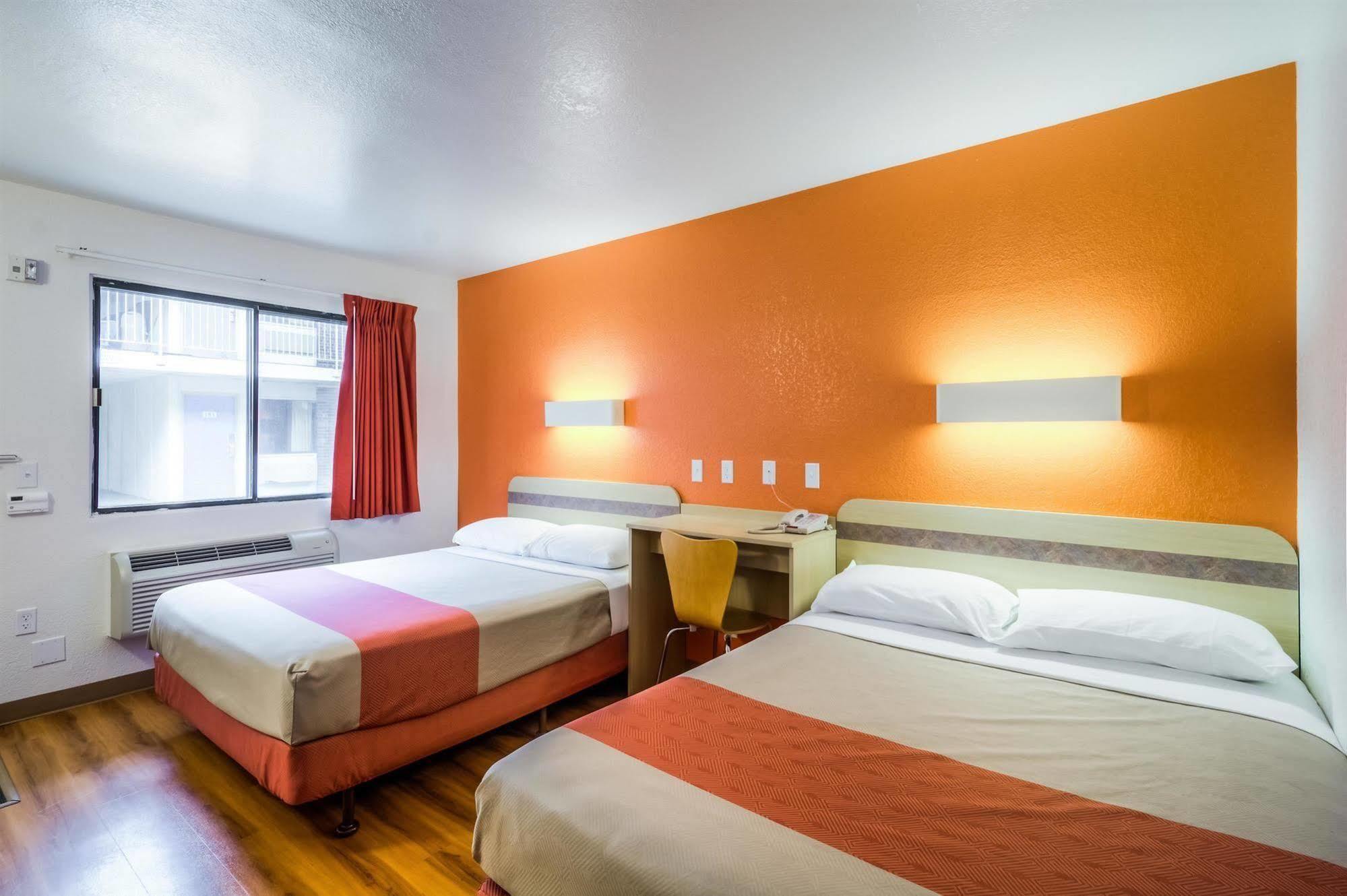 Motel 6 Chicago - Elk Grove Elk Grove Village Kültér fotó