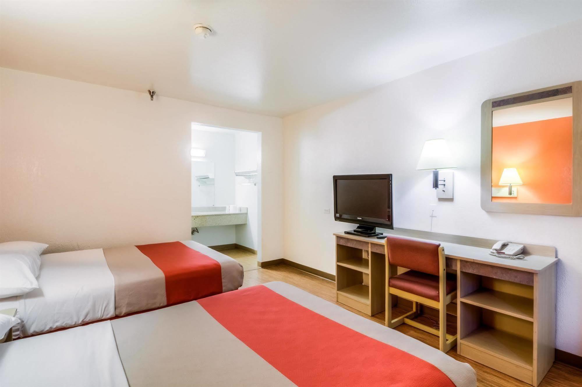 Motel 6 Chicago - Elk Grove Elk Grove Village Kültér fotó