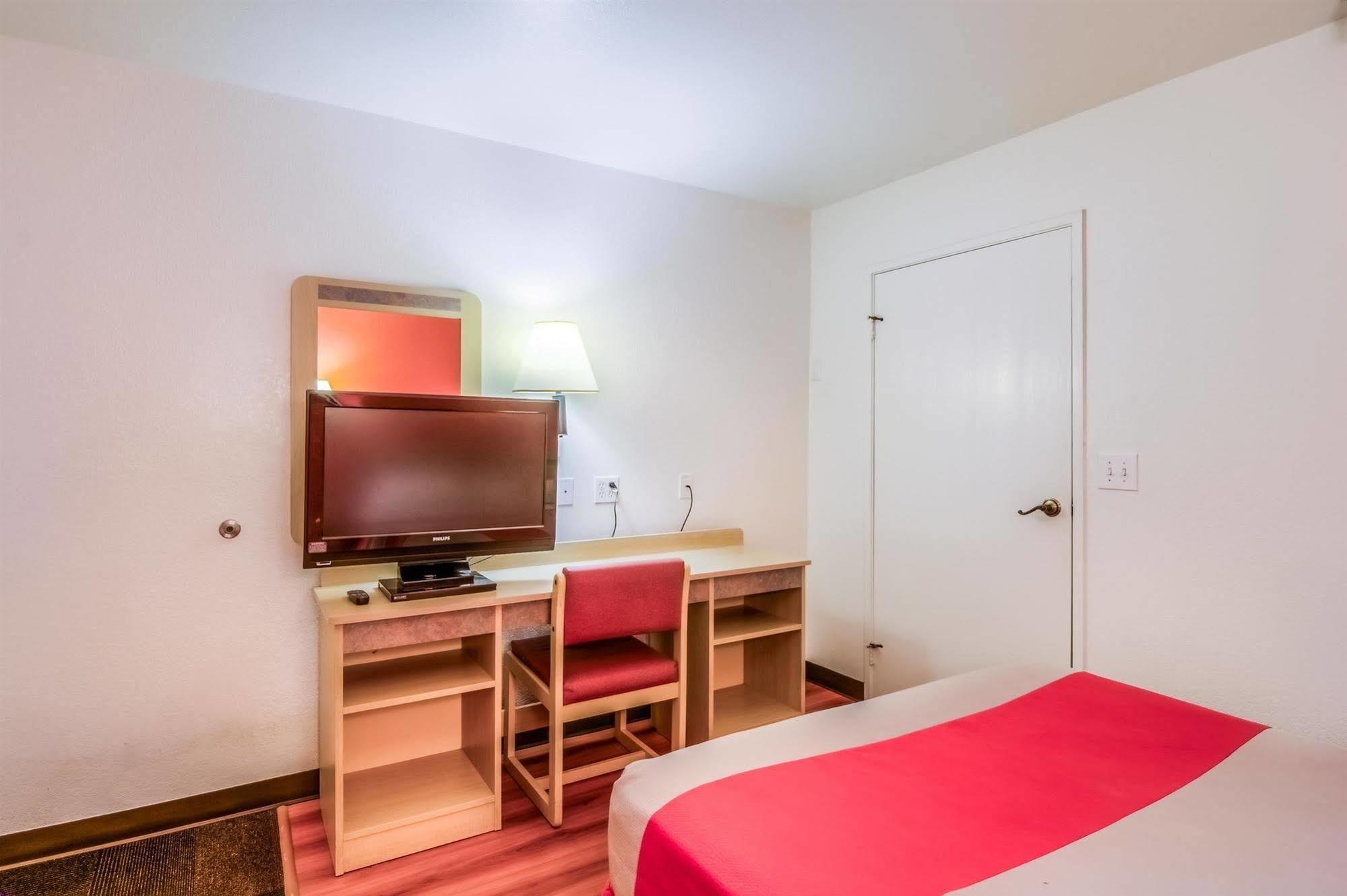 Motel 6 Chicago - Elk Grove Elk Grove Village Kültér fotó