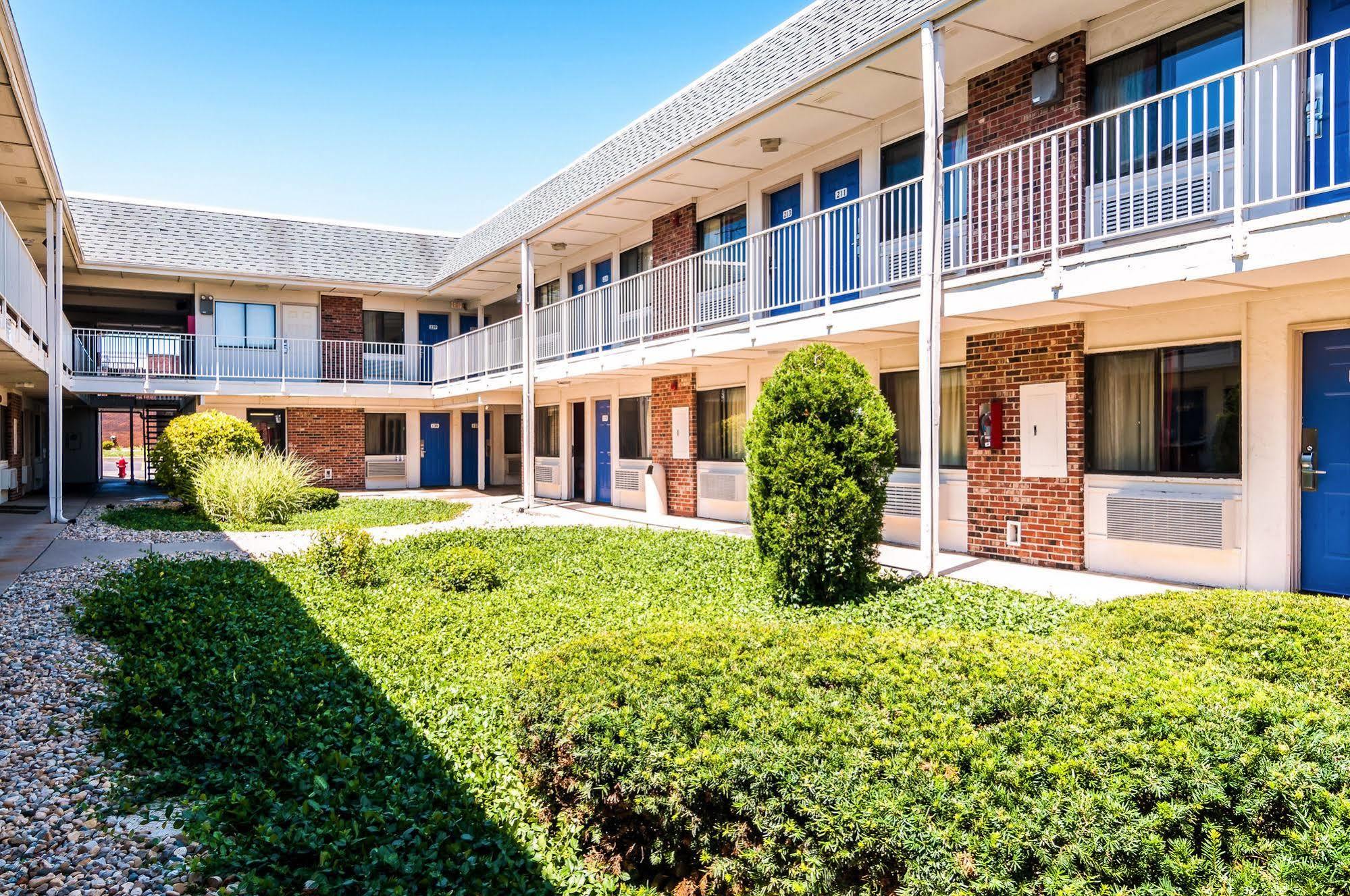 Motel 6 Chicago - Elk Grove Elk Grove Village Kültér fotó