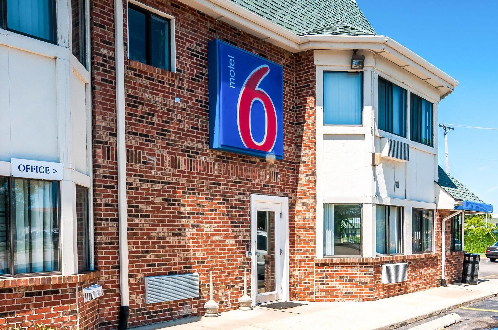 Motel 6 Chicago - Elk Grove Elk Grove Village Kültér fotó